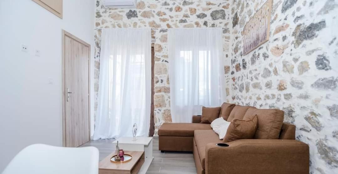 Apartment Stone 1 *