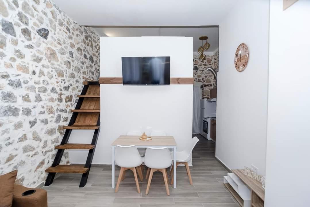 Stone 1 * Kalymnos Town